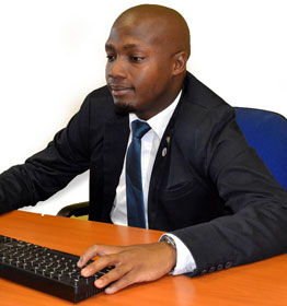 永不中断服务的短信压力测试平台